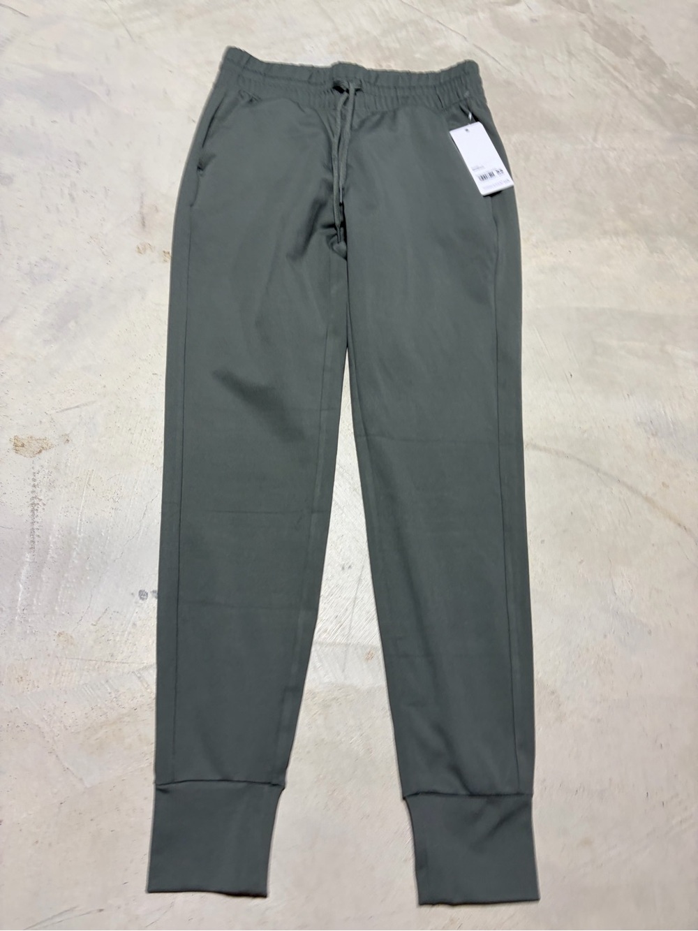 Yogalicious lux NWT lux maya illusion jogger mulled basil XS MSRP$78